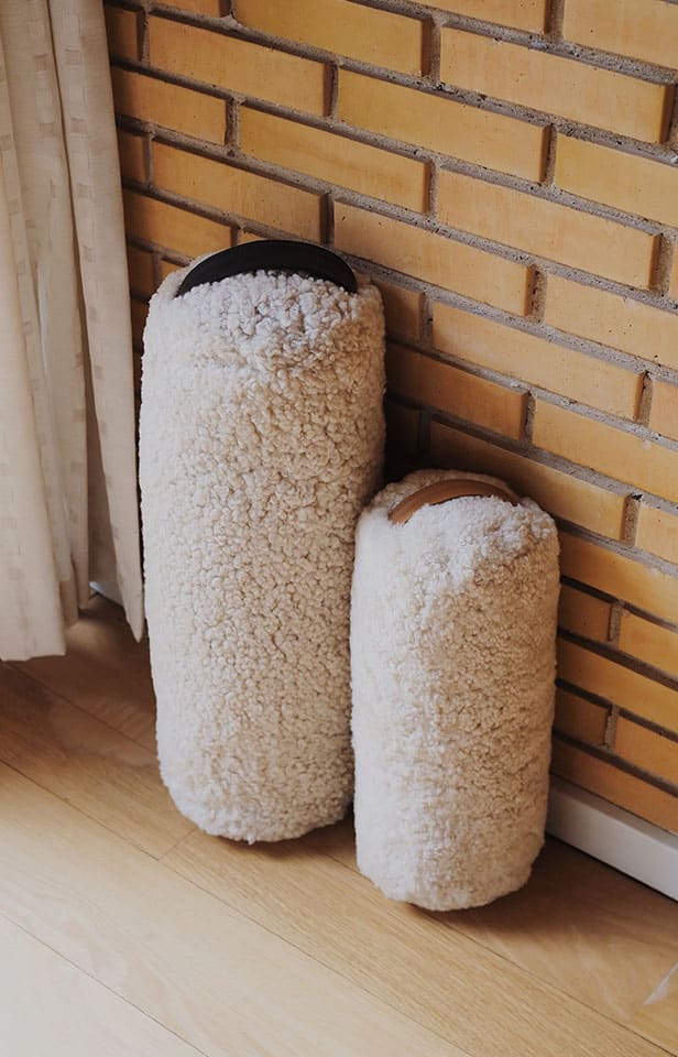 Lille_svend_cylinder_rulam_pude_mini_produkt_høj