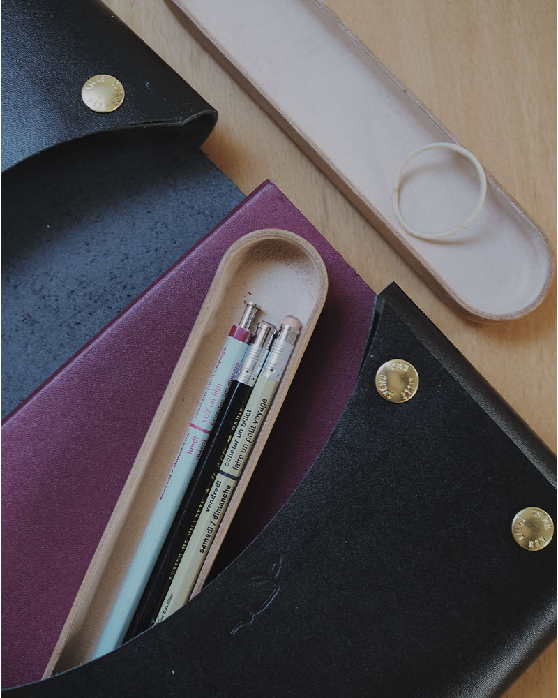 Omslag til notesbøger i kernelæder